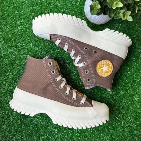 Converse All Star Chuck Taylor Ctas Lugged 2.0 Hi Squirrel Friend - Picture 8 of 9